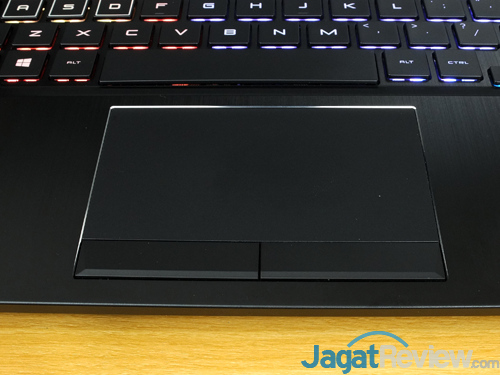 Review Notebook Gaming: Omen by HP 15-dc0035TX 19 Omen by HP 15 dc0035TX Touchpad