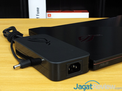 Review ASUS ROG Zephyrus-M (GM501S): Zephyrus Murah yang Kencang 38 ASUS ROG GM501S Power Adapter