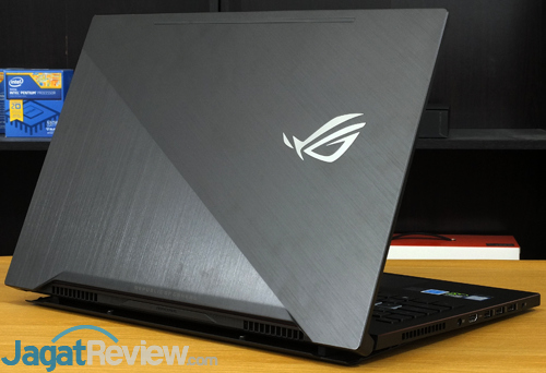 Review ASUS ROG Zephyrus-M (GM501S): Zephyrus Murah yang Kencang 2 ASUS ROG GM501S Rear Side