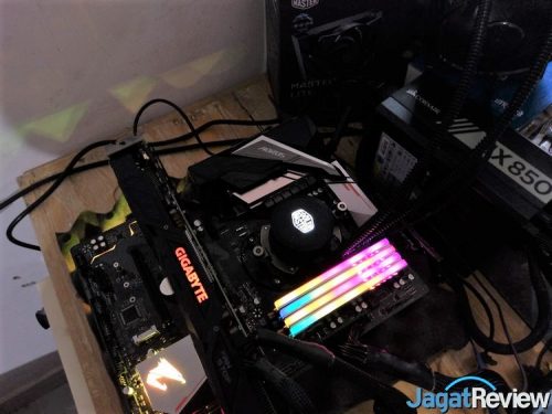 Hands-On Motherboard Gigabyte B450 Aorus Elite 3 IMAG1419s