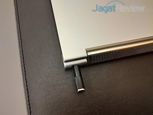 Lenovo Yoga C930 06