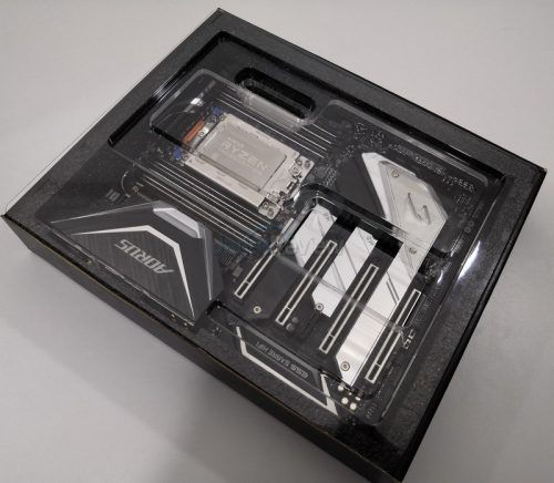 Hands-On Review Motherboard Gigabyte X399 Aorus Xtreme 11 1 10