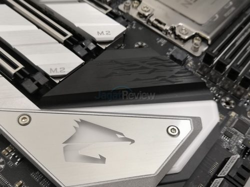 Hands-On Review Motherboard Gigabyte X399 Aorus Xtreme 8 2 14A