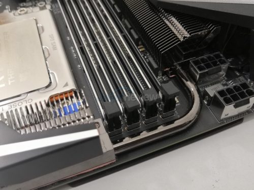 Hands-On Review Motherboard Gigabyte X399 Aorus Xtreme 7 2 14AA