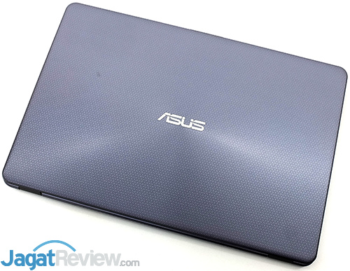 ASUS VivoBook 15 X505ZA Top Side