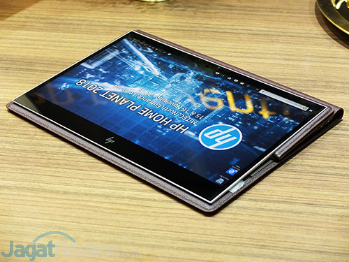 HP Home Planet 2018 – Mengintip Laptop/PC Unik dengan Bodi Kulit Asli 9 HHP2018 HP Spectre Folio 13 09