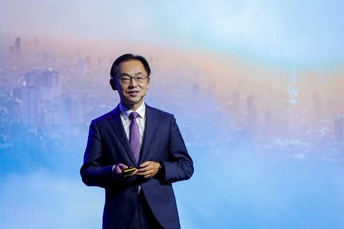 Ryan Ding Huaweis Executive Director and President of Carrier BG delivering a keynote speech during MBBF 2018 in London