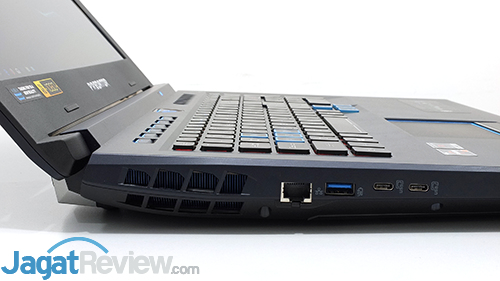 Acer Predator Helios 500 AMD Connectors Left