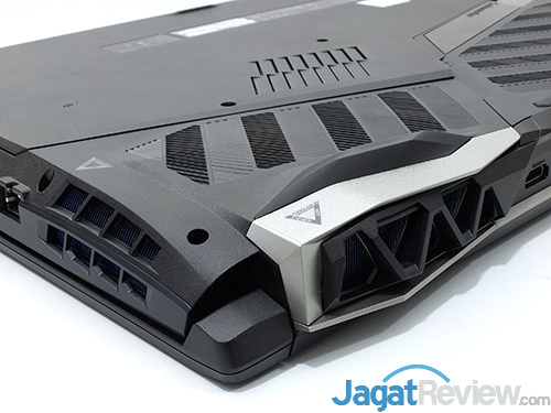 Acer Predator Helios 500 AMD Ventilation 01