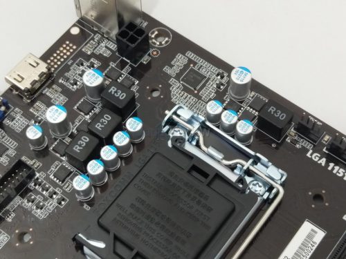 Hands-On Motherboard ECS H310H5-M2 13 IMAG2265