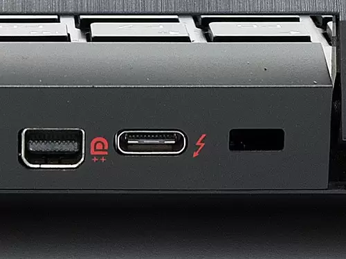 Omen by HP 15 dc0037tx Thunderbolt 3 Connector