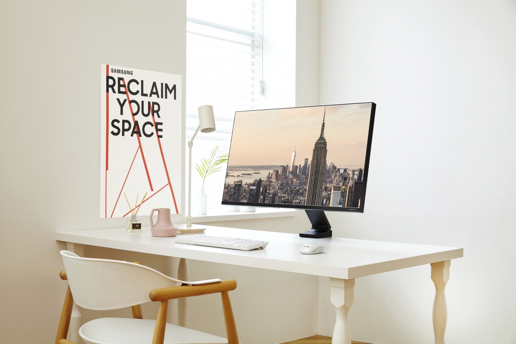 Samsung Meluncurkan The Space Monitor 