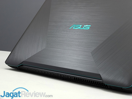 Review Laptop ASUS VivoBook Pro F570Z: Kombi Unik AMD & NVIDIA 13 ASUS VivoBook Pro F570Z Trapezoid Cut Lid