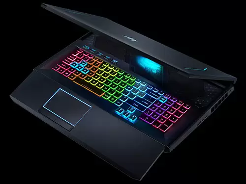 Acer Predator Helios 700 00