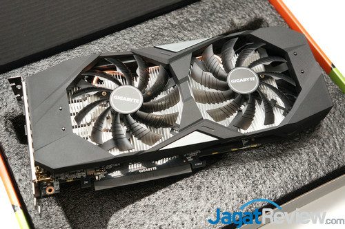 Review: Gigabyte GeForce GTX 1650 Gaming OC 4G (vs Gigabyte GeForce GTX 1660 OC 6G ) 20 GBT 1650 DSC04467s