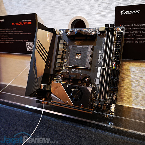 Gigabyte Aorus X570 Motherboard 06