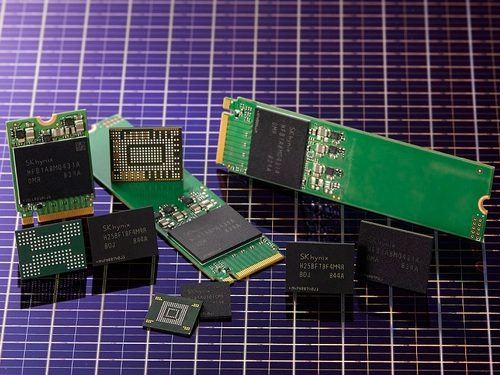 SK Hynix Mulai Kirimkan Sampel 96-layer 4D NAND Flash Chip 1 aHR0cDovL21lZGlhLmJlc3RvZm1pY3JvLmNvbS9VLzkvODM3MDA5L29yaWdpbmFsL3NrLWh5bml4LTRkLW5hbmQtZmxhc2guanBn