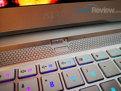 Gigabyte Aero 15 OLED 07