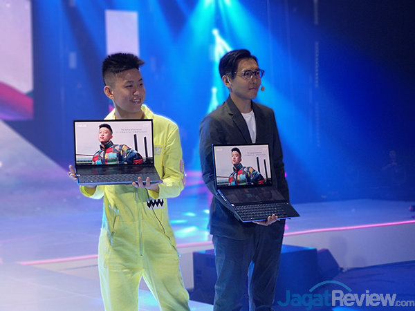 Hadirkan Fitur Dua Layar Besar, Laptop ASUS ZenBook Duo & Pro Duo Tiba di Indonesia 4 ASUS UX581 UX481 Launch 04