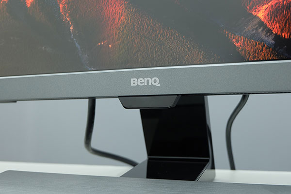 Hands-On Review Monitor 4K HDR: BenQ EL2870U Eye Care Monitor Gaming 5 Light Sensor