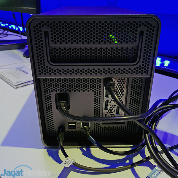 Lenovo Legion BoostStation 06