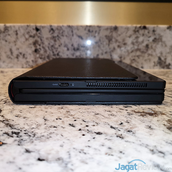 Lenovo ThinkPad X1 Fold 07