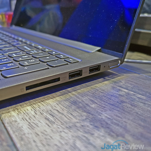 Lenovo Yoga Creator 7 03