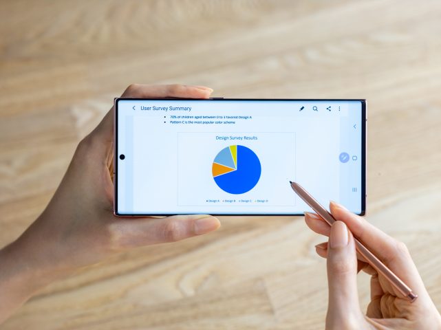 Produktivitas yang Gegas Dengan Galaxy Note20 Series 3 Copy of 03 galaxynote20ultra spen lifestyle image
