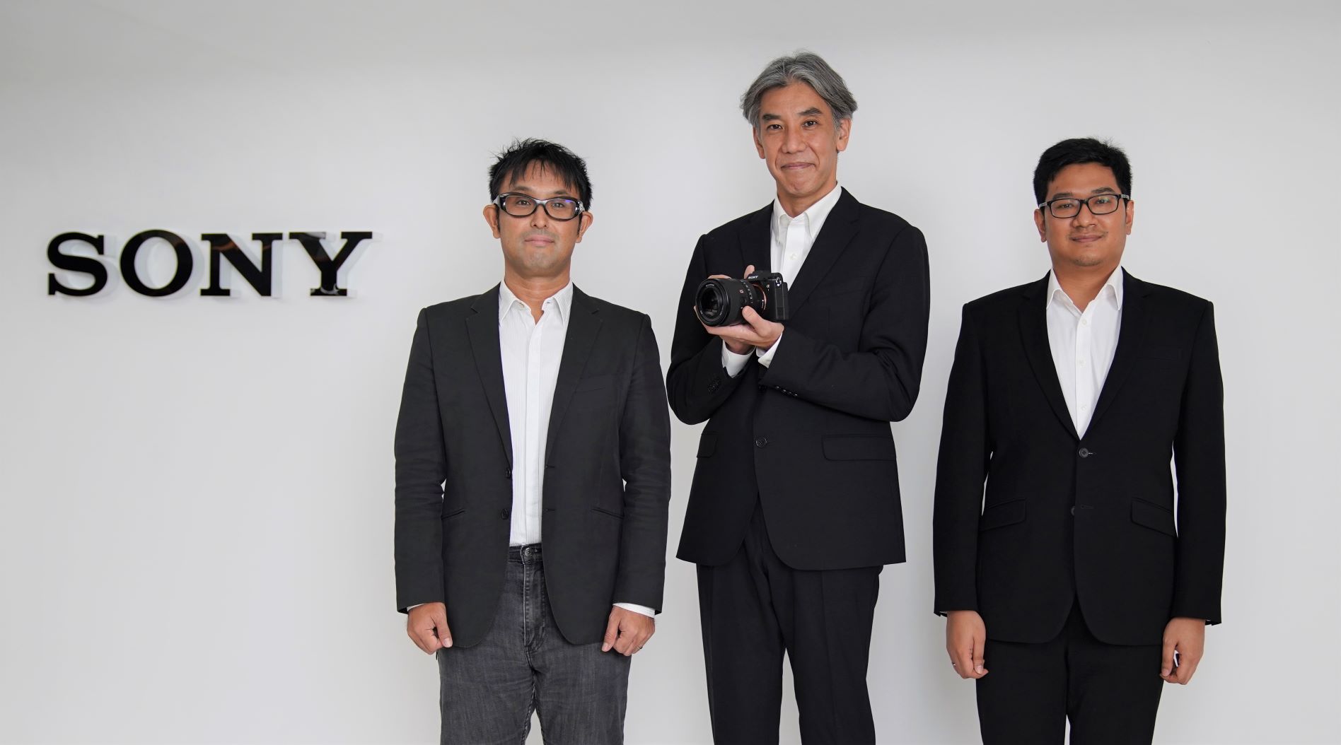 Sony Luncurkan Kamera Flagship Terbaru Alpha 1 di Indonesia 1 FOTO 6 ki ka Koji Sekiguchi Kazuteru Makiyama Mohamad Fariz Adiputra