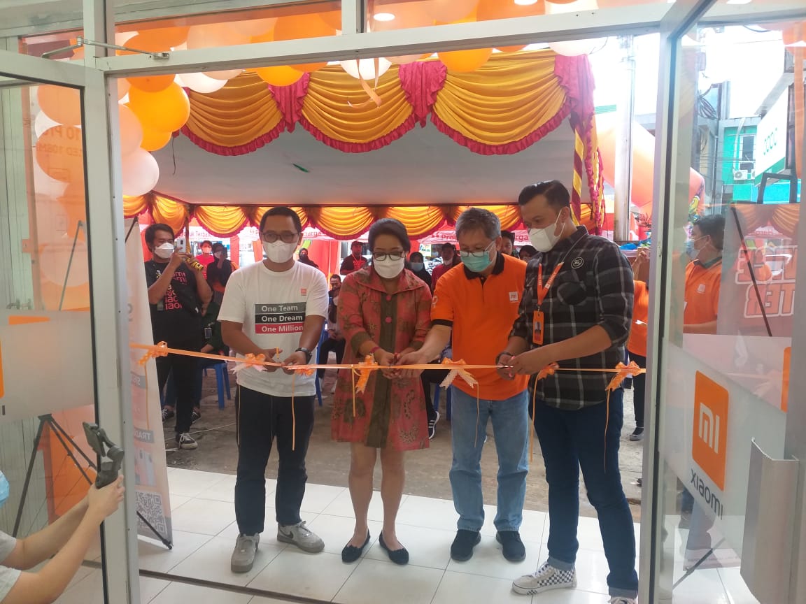 (Direct Release) Xiaomi Buka Serentak 30 Mi Shop di 30 Lokasi Pada 30 April 24 Xiaomi 30 Mi Store 30 Lokasi