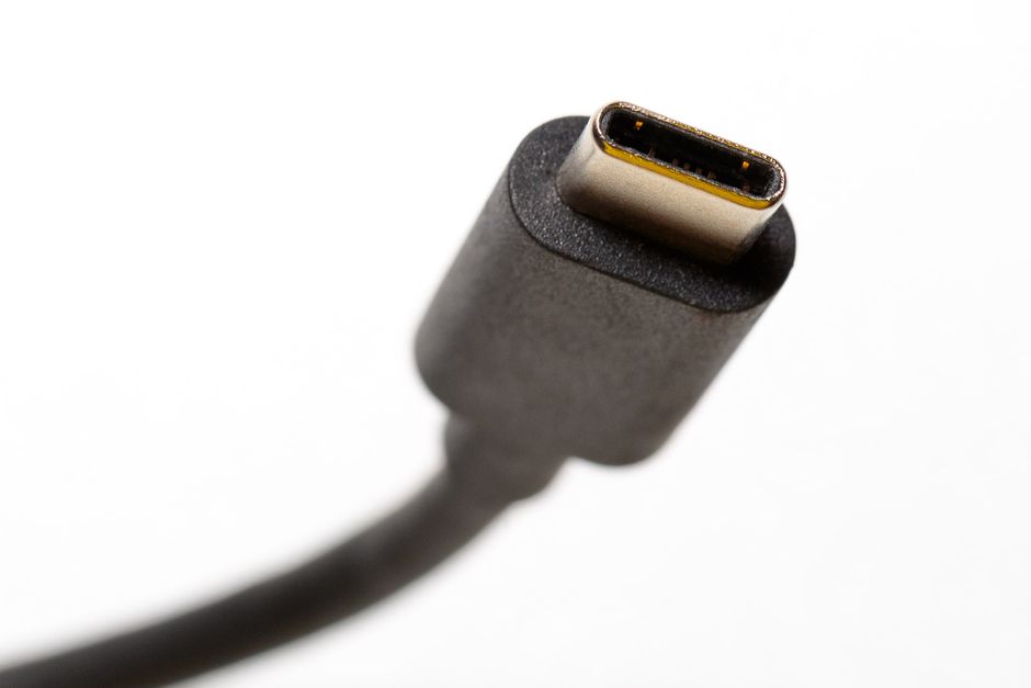 Power Delivery untuk USB Baru Mampu Dukung Hingga 240W 18 USB C