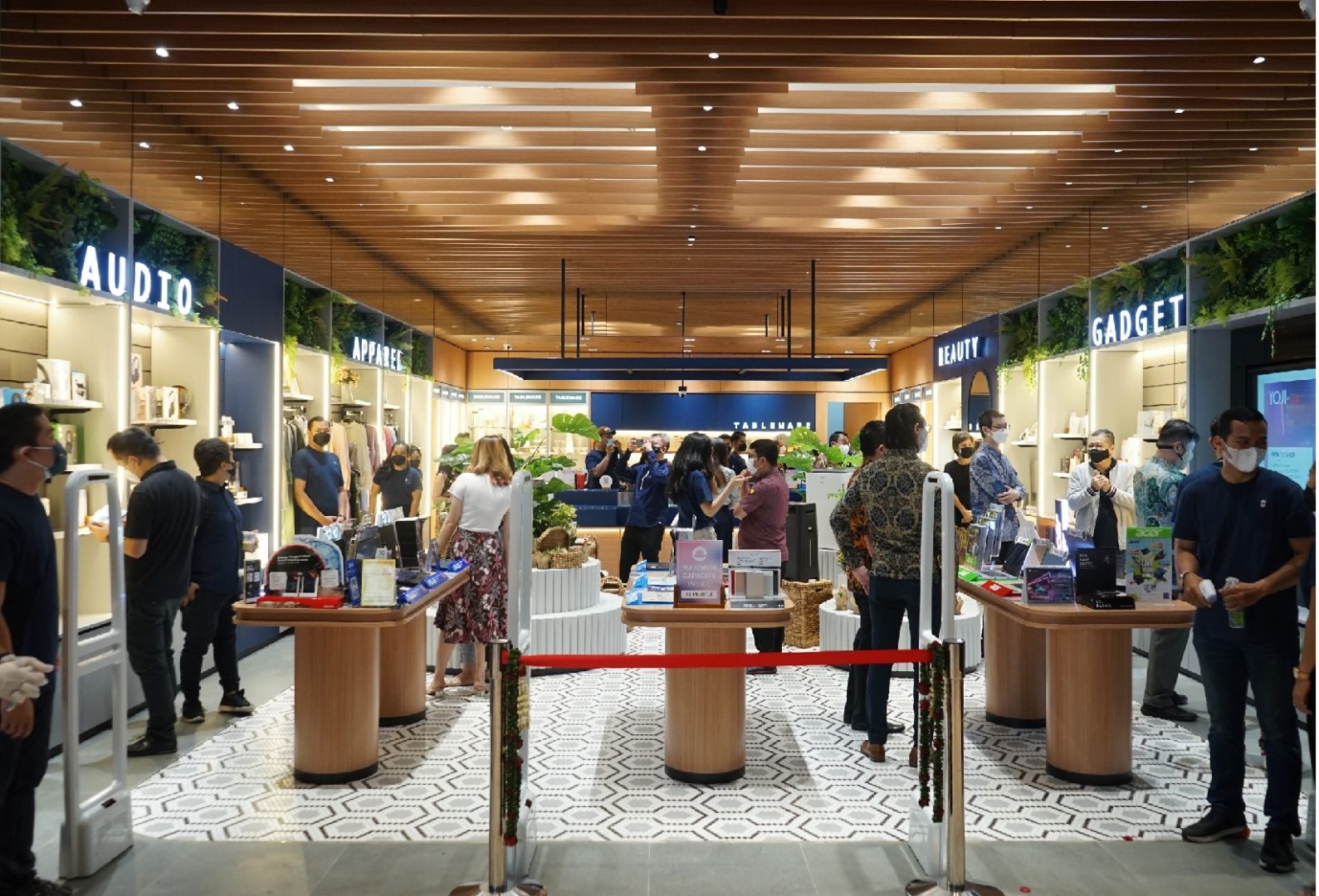 Direct Release: JD.ID Hadirkan YOJI di Ashta District 8, Gerai Ritel Khusus Gaya Hidup Canggih dan Kekinian 2 Foto 3 Suasana Yoji by JD.ID