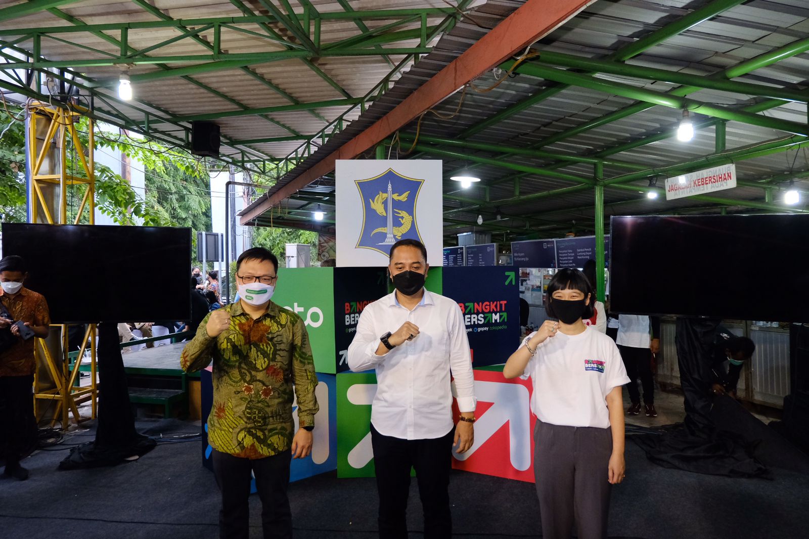 Direct Release: Gerakan #BangkitBersama: GoTo dan Pemkot Surabaya Ajak UMKM Manfaatkan Ekosistem Digital untuk Bangkit dari Pandemi 24 BangkitBersama GoTo Surabaya 8 Nov 2021 1