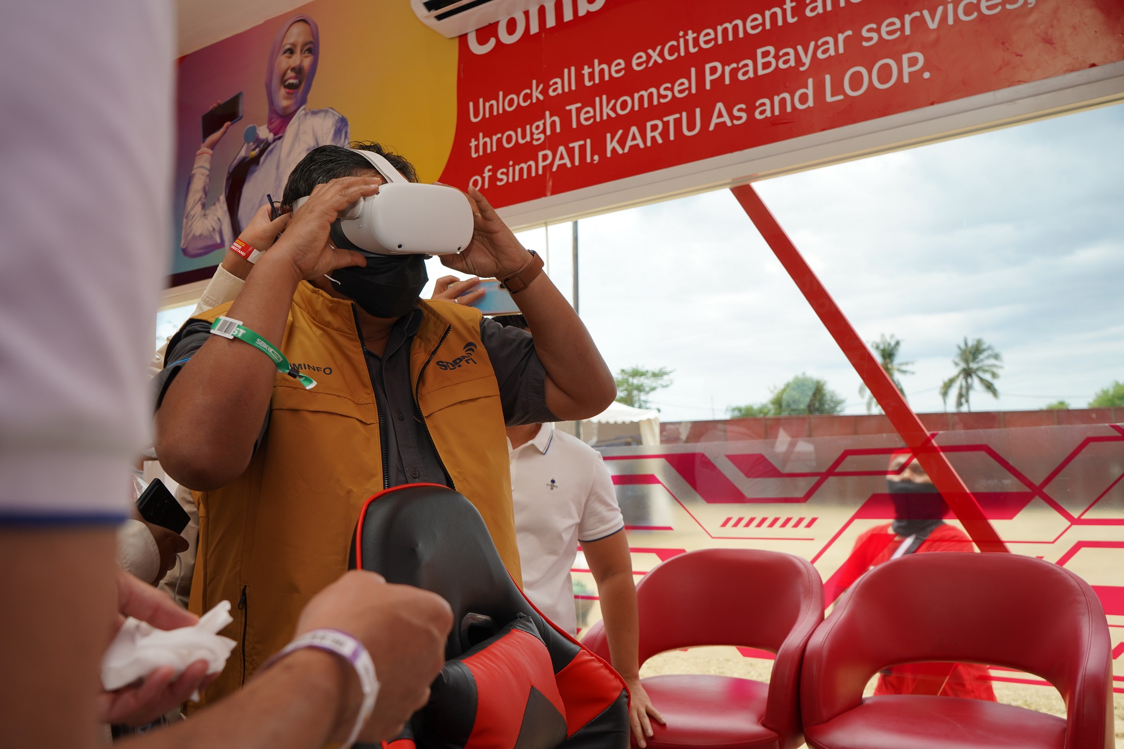 Direct Release: Telkomsel Perkuat Konektivitas Broadband 4G/LTE dan Hadirkan Akses Pengalaman 5G Pertama di Kawasan Mandalika International Street Circuit 29 Telkomsel Mandalika