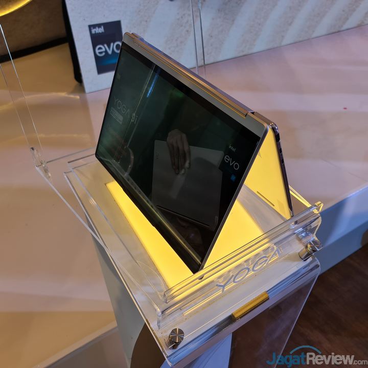 Jajaran Laptop Lenovo Yoga dengan Prosesor Intel Core Gen 12 Hadir di Indonesia 3 Lenovo Yoga 2022 Launch 04