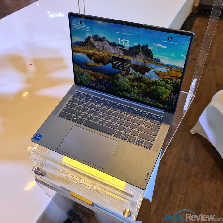 Jajaran Laptop Lenovo Yoga dengan Prosesor Intel Core Gen 12 Hadir di Indonesia 4 Lenovo Yoga 2022 Launch 06