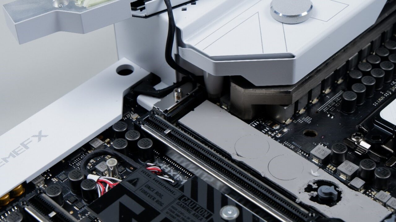 Unboxing dan Hands-On ASUS ROG Maximus Z690 Formula 18 ASUS ROG Maximus Z690 Formula