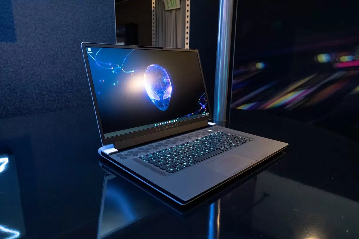 Alienware M17 R5 dan X17 R2 Diumumkan, Laptop Gaming Pertama dengan Refresh Rate 480Hz 3 Alienware M17 R5 480Hz