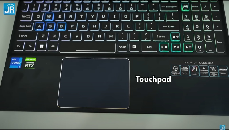Review Acer Predator Helios 300: Laptop Gaming Serba Bisa 22 acer Predator Helios 300 26