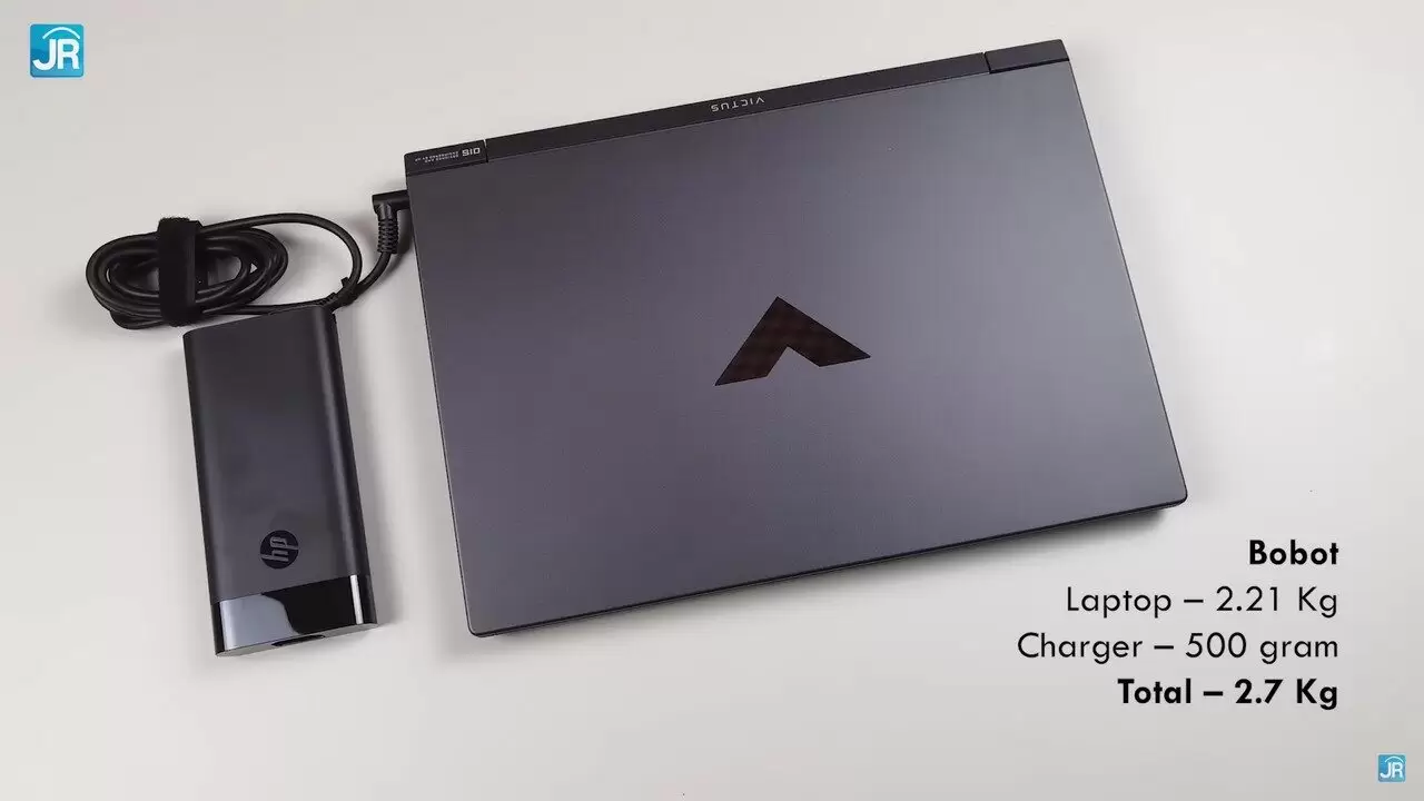 Review HP Victus 15 fb0012AX 21