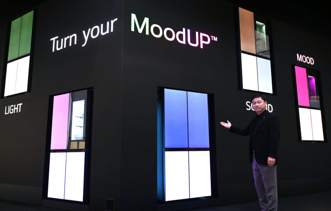 LG MoodUP - Kulkas LED Warna-warni dan Built-in Speaker, Mejeng di IFA Berlin 2022 1 LG MoodUP Kulkas