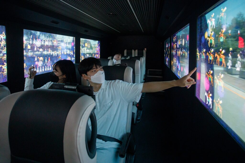 LG layar transparan