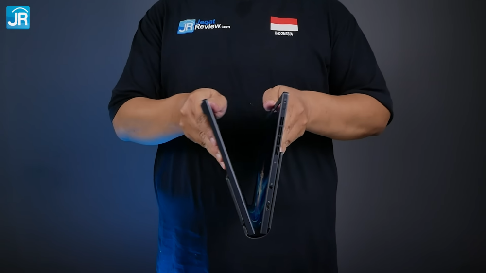 Review: ASUS Zenbook 17 Fold OLED UX9702: Laptop Layar Sentuh dan Lipat 17 ASUS Zenbook 17 Fold OLED UX9702 10