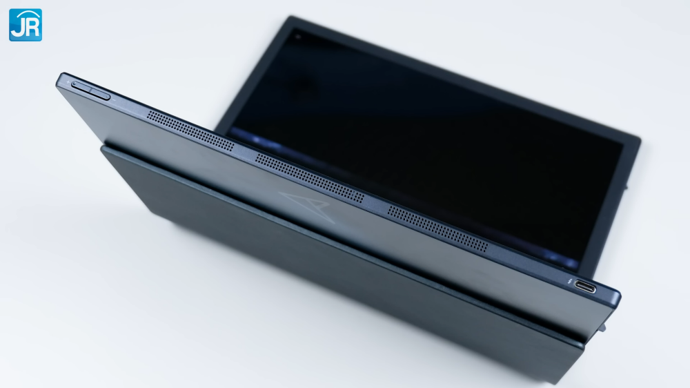 ASUS Zenbook 17 Fold OLED UX9702 2