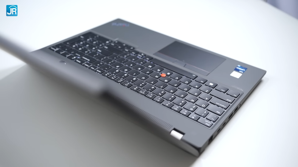 Lenovo ThinkPad P16s Gen 1 17