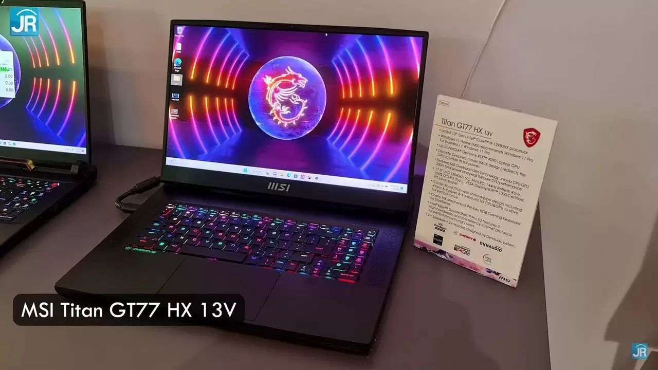 MSI Titan GT77 HX 13V
