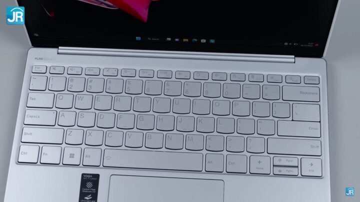 Review Lenovo Yoga Slim 7i Carbon (2022): Tipis, Super Ringan dan Tetap Kencang! 18 Review Lenovo Yoga Slim 7i Carbon 2022 49