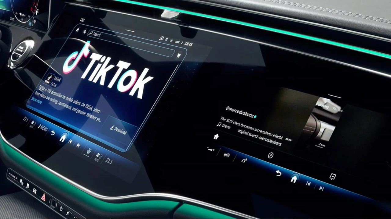 TikTok Bakal Hadir ke Mobil Mercedes-Benz E-Class