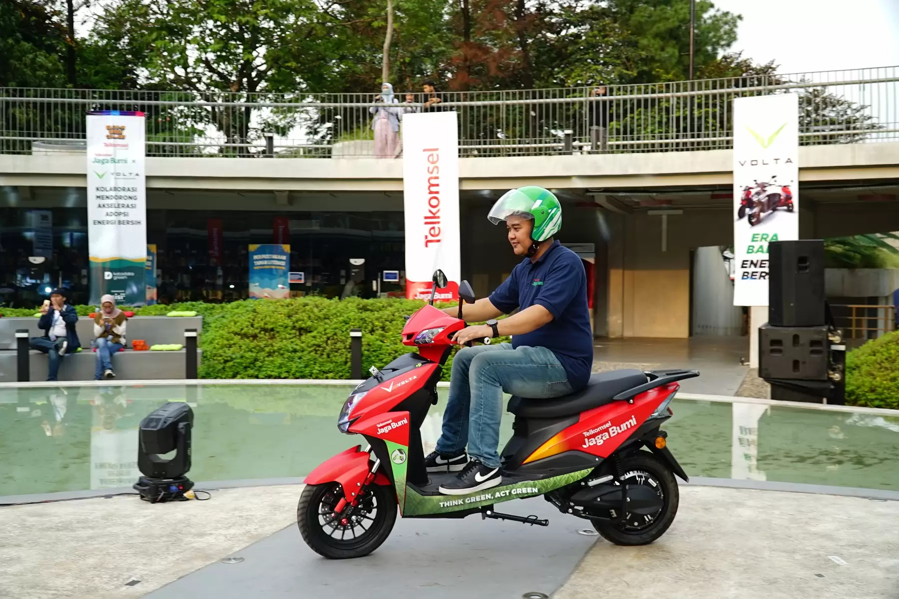 Beli dan Sewa Motor Listrik Volta, Dapat Paket Data Telkomsel 6 Bulan 14 Telkomsel x Volta 1 jpg1