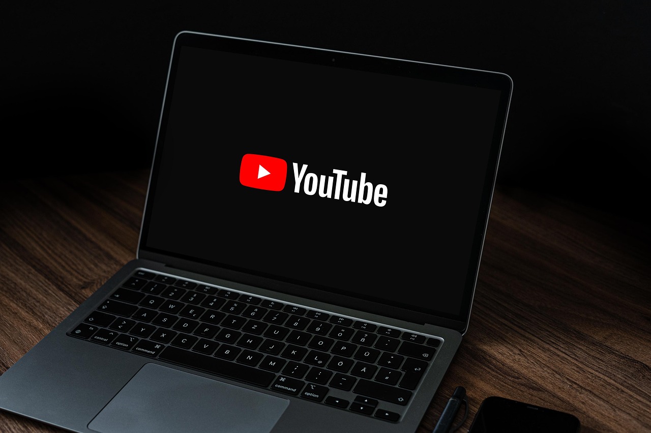 Jenis Iklan 'Overlay Ads' Akan Dihapus oleh YouTube 8 Jenis Iklan 'Overlay Ads' Akan Dihapus oleh YouTube